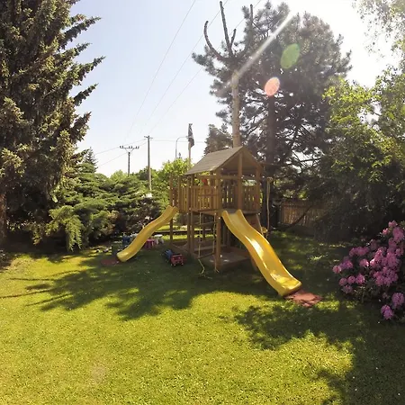 Apartamento Rebel House Frýdlant nad Ostravicí Exterior foto